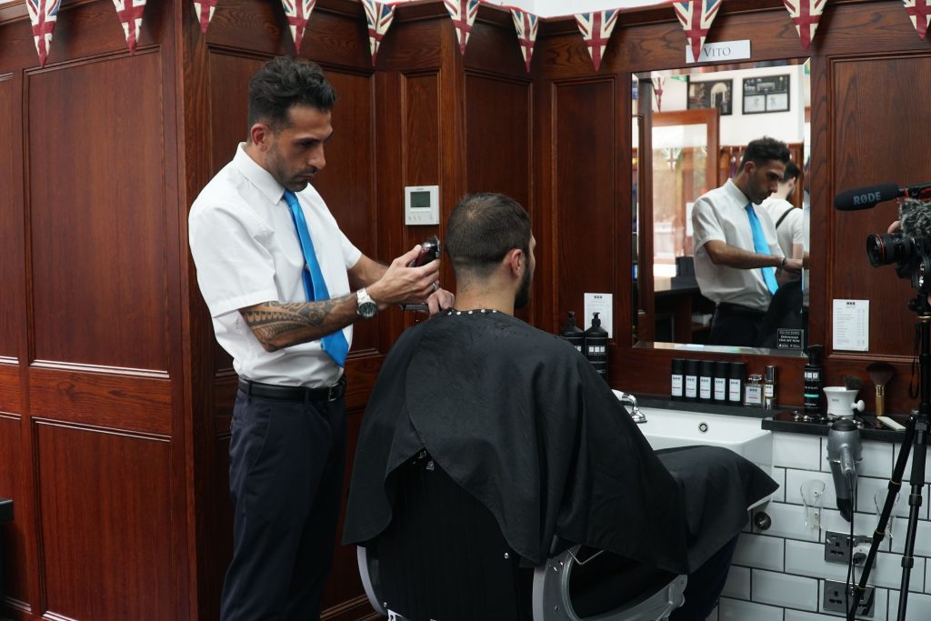David Allen visits Pall Mall Barbers Paddington